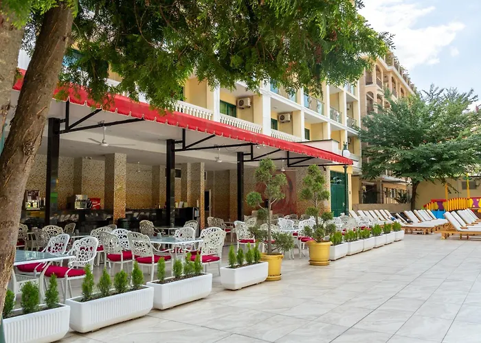 Planeta Hotel & Aquapark Free Beach Access Сонячний Берег