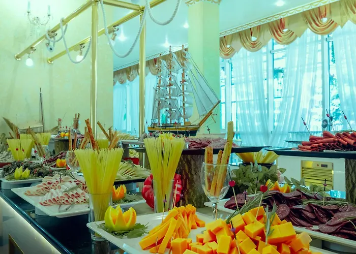 Planeta Hotel & Aquapark Free Beach Access Сонячний Берег